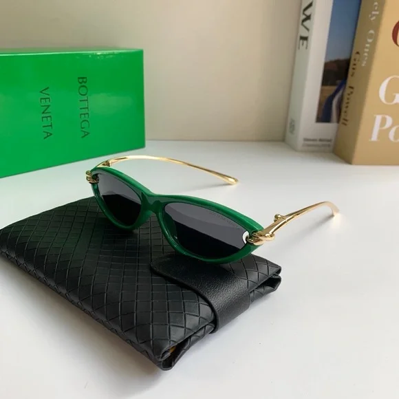 🤎Bottega Veneta Green Gold Cat Eye Sunglasses - Picture 5 of 8
